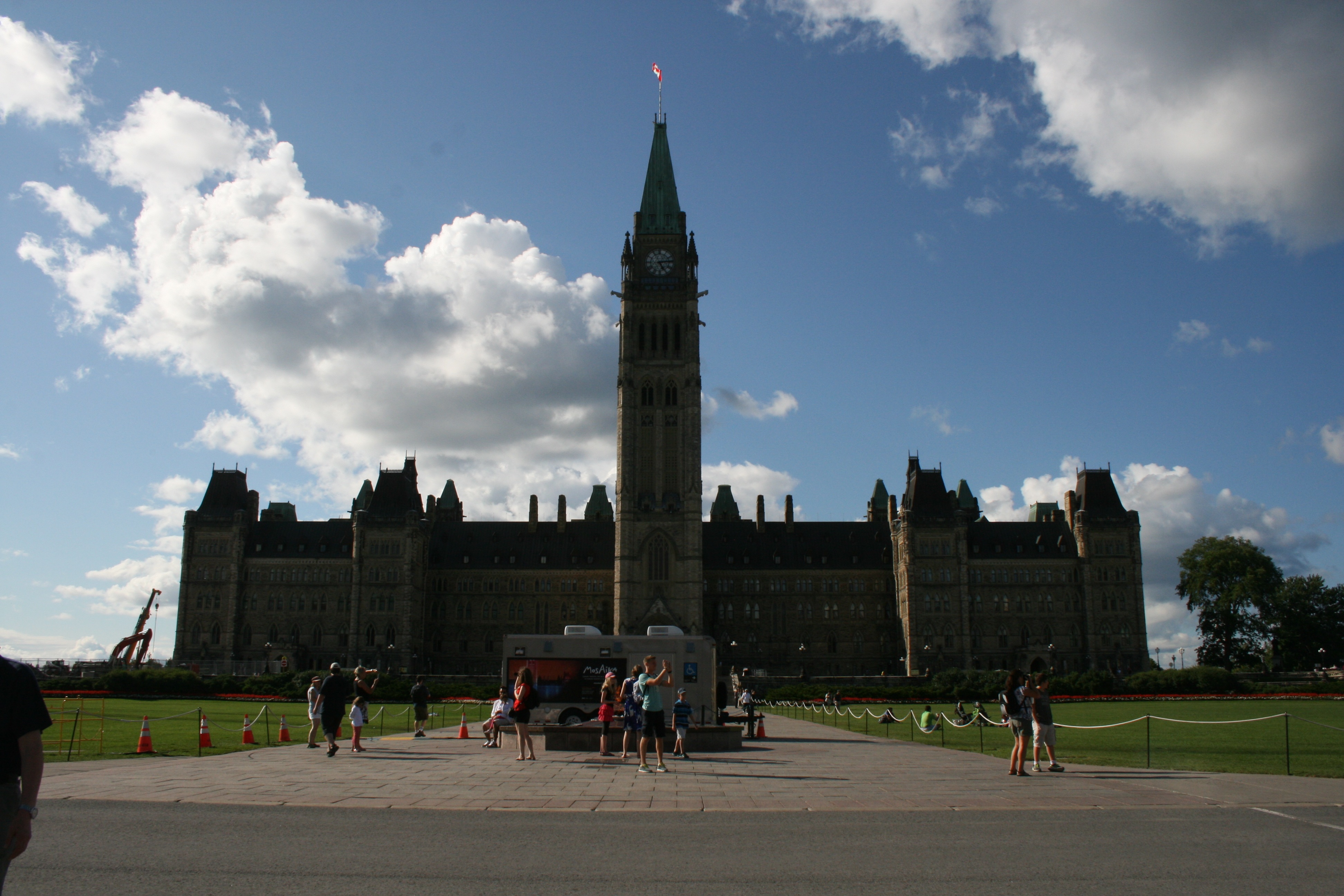 Explore Ottawa