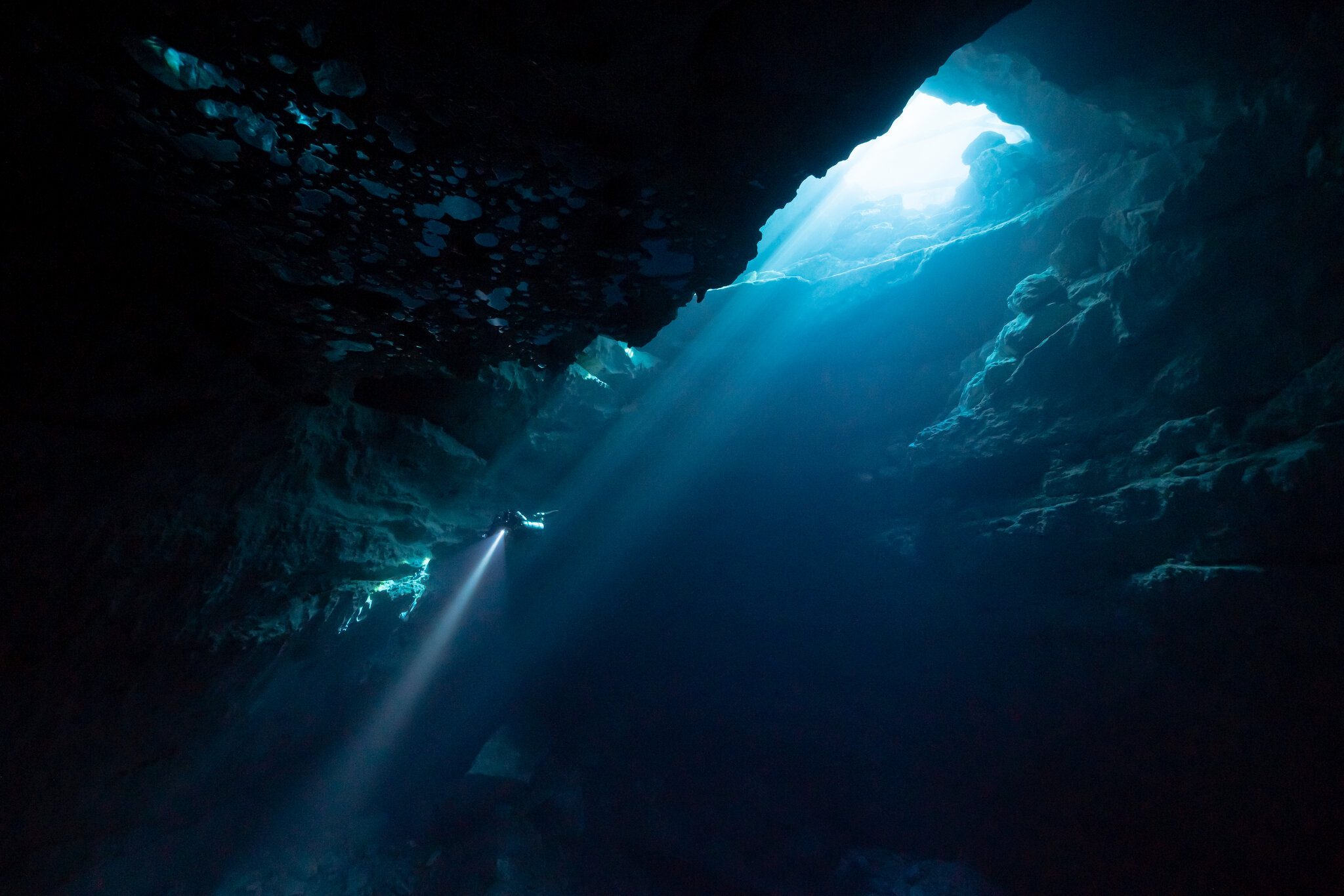 Screenshot 2 for = The Depths Below =