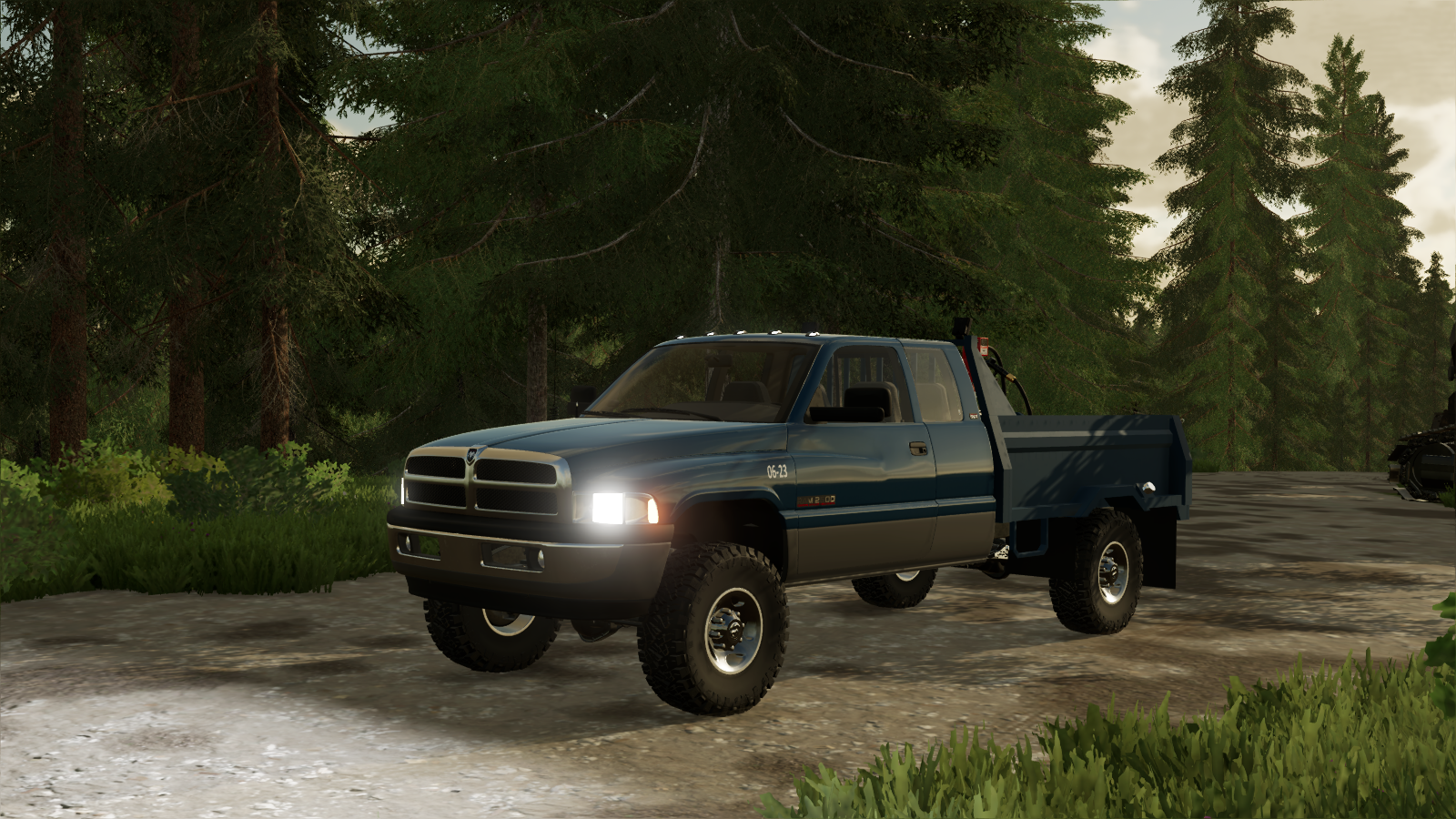 Screenshot 2 for FS22 Late '90s Logging Crummies