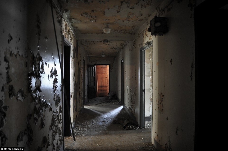 The House Inside Of Holloween Mansion