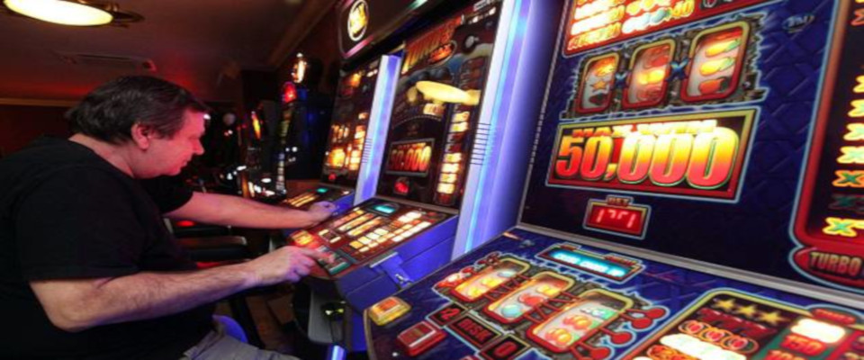Slot machine GAMBLER for DOSBox