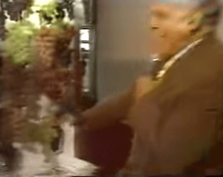 Simulador de Lasier Martins Tomando Choque na Festa da Uva