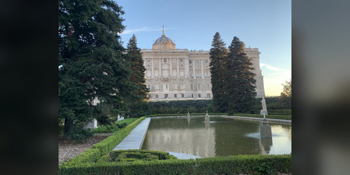 Cover image for Un Paseo por Madrid Centro