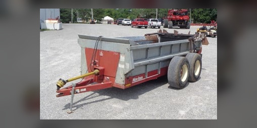 Cover image for New Idea 185 Manure Spreader