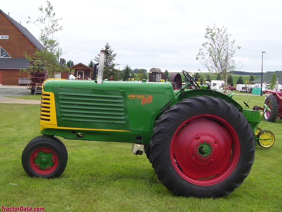 Cover image for Oliver Super 88