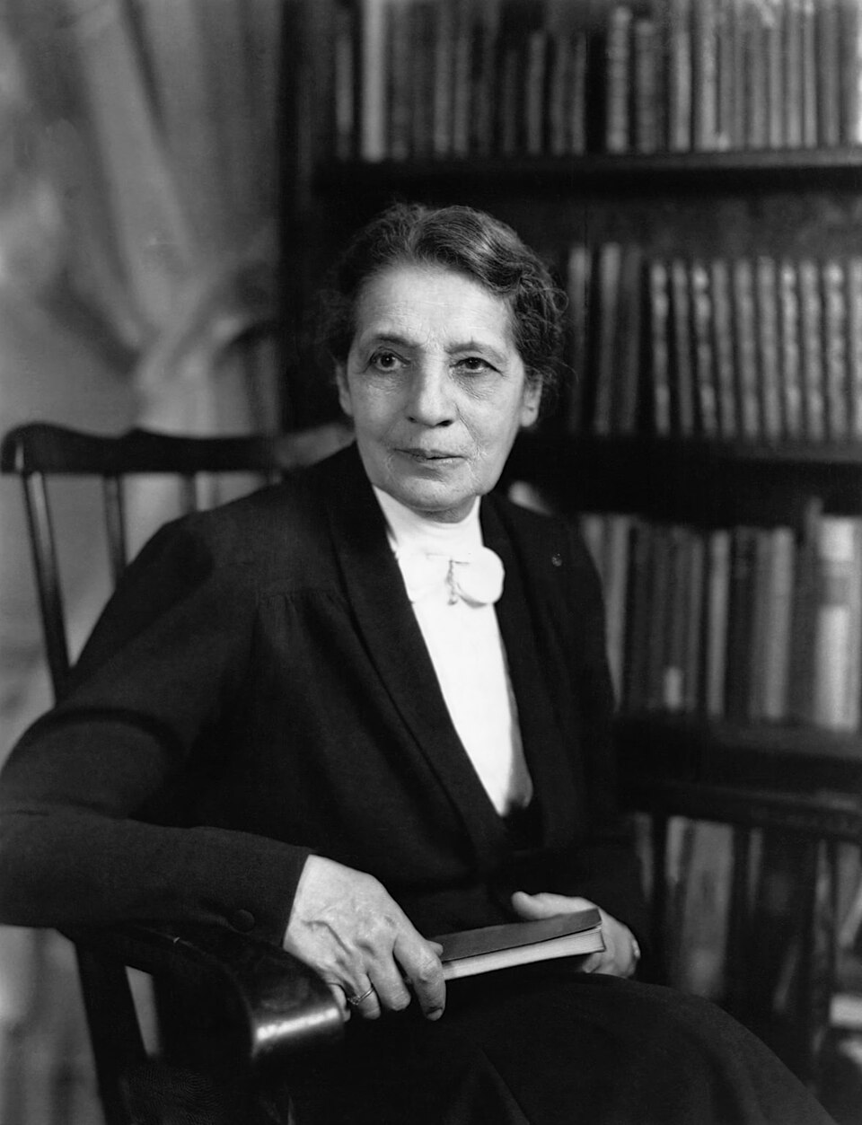 Lise Meitner Lise Meitner