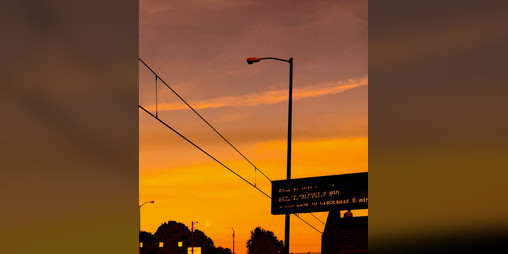 Cover image for Going to School