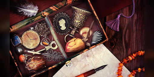 Cover image for Alone After the Crisis