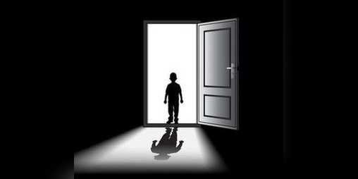 Cover image for Escape From Darkness