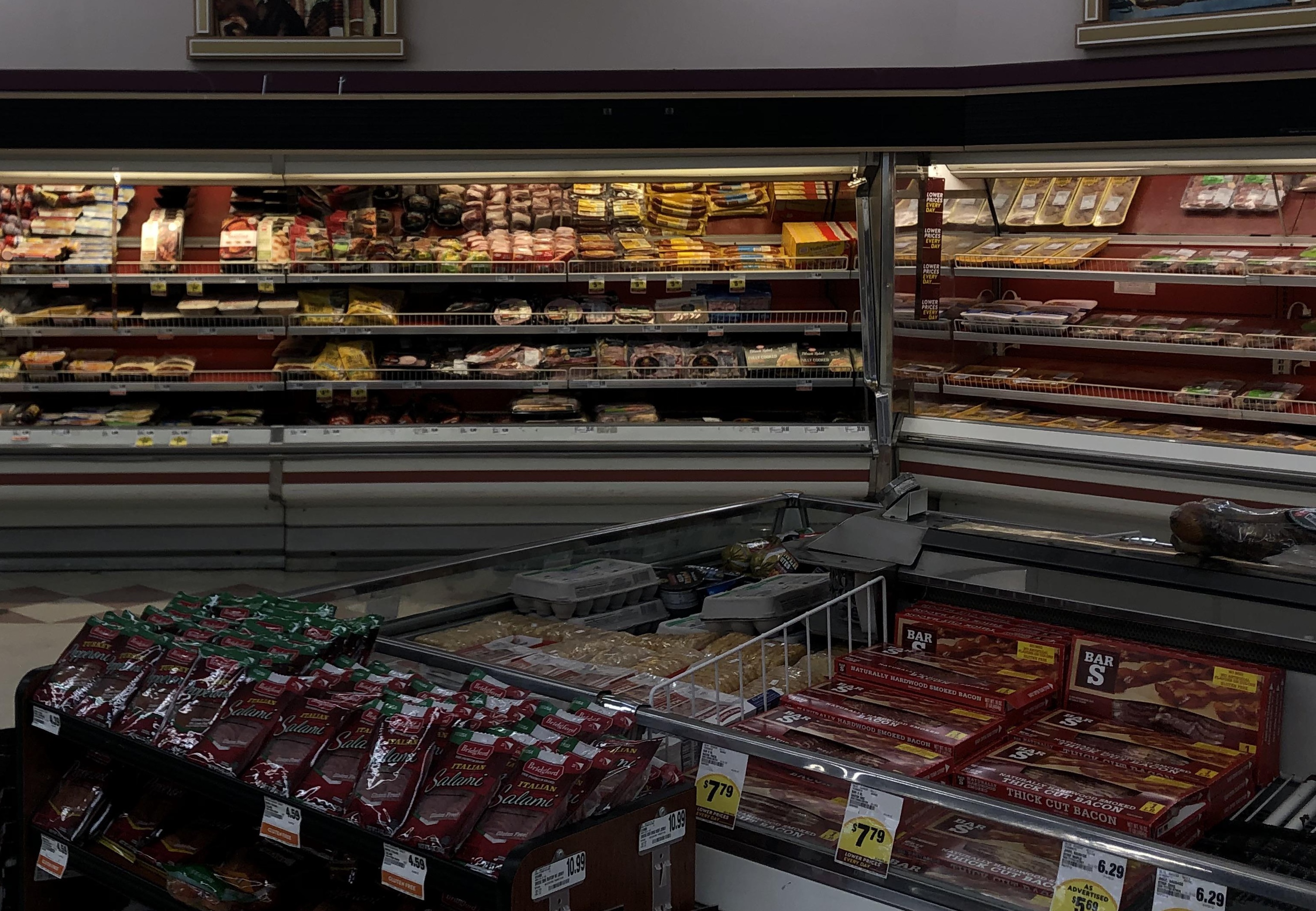 Cover image for Between Grocers