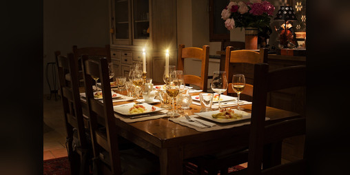 Cover image for Dinner at Suzanna's