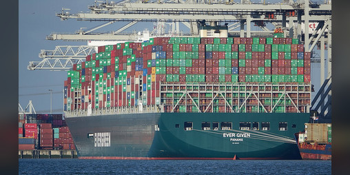 Cover image for YOU ARE AN ENORMOUS BOAT